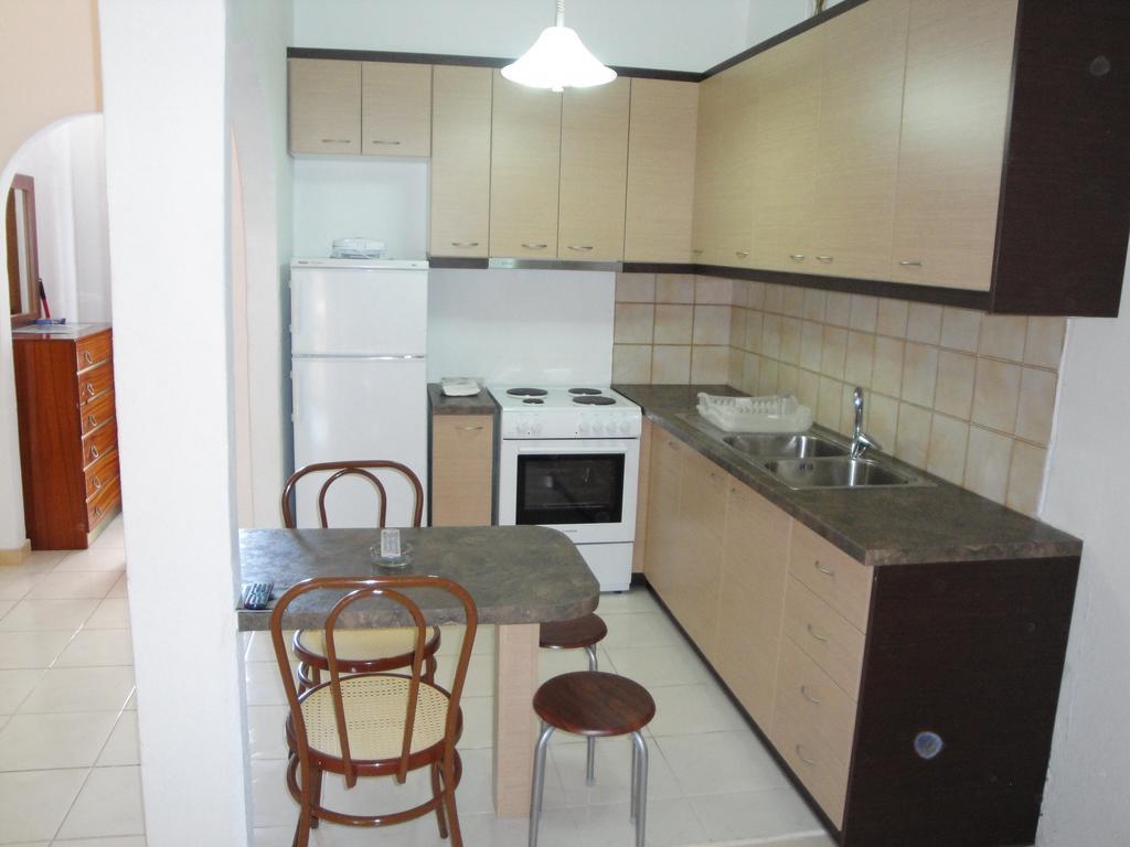 Paschos Rooms Sívota Habitación foto